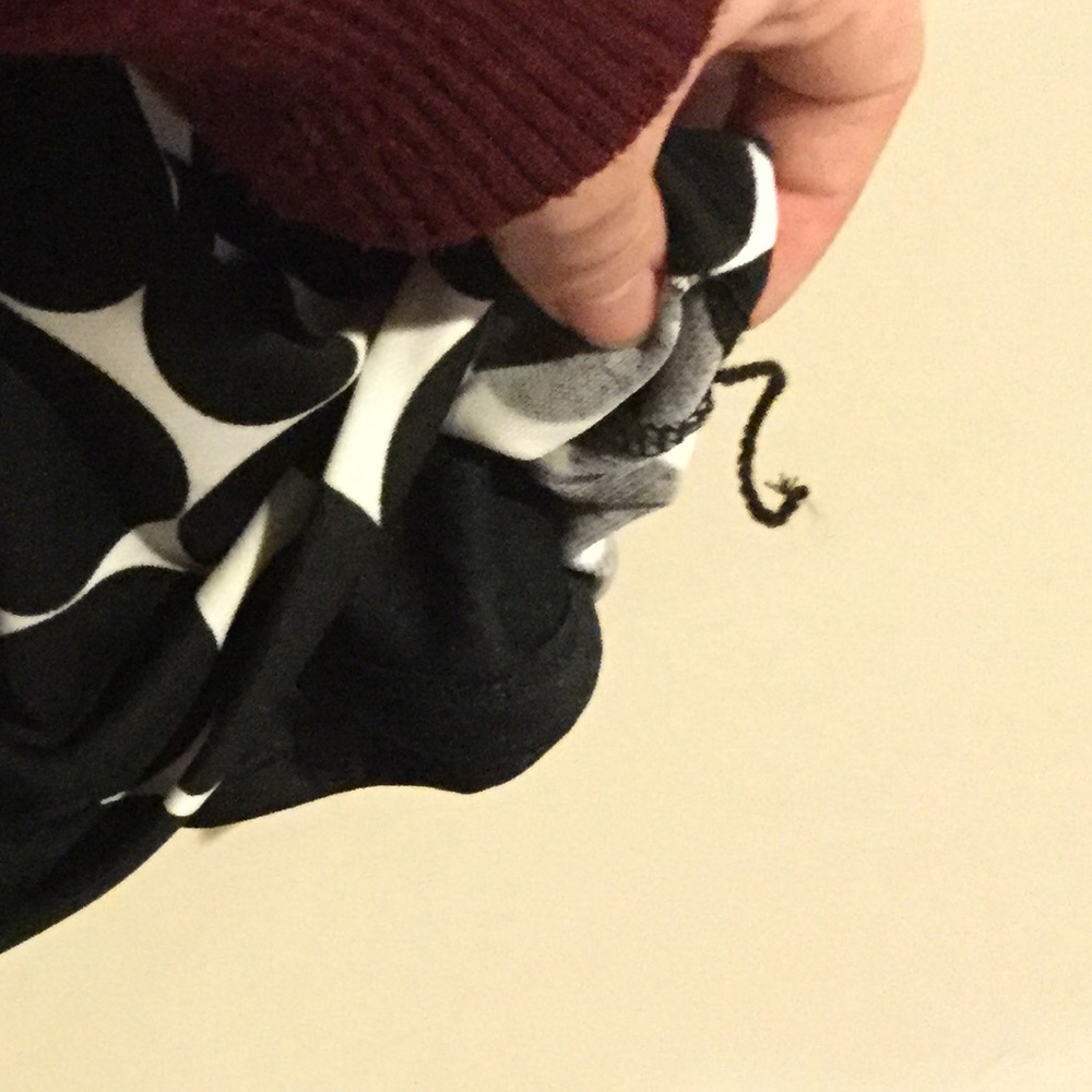 One Shoulder The Limited Black & White Dress - Picture 5 of 5